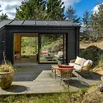3 Bedroom Cozy In *