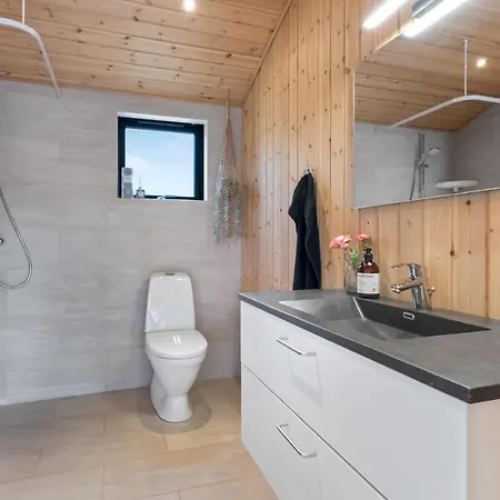 Dom wakacyjny 3 Bedroom Cozy In *