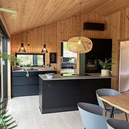 3 Bedroom Cozy In 度假居 布洛克胡斯