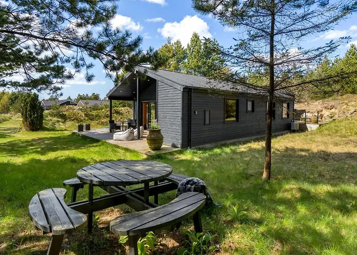 3 Bedroom Cozy In