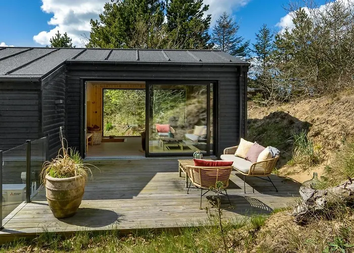 3 Bedroom Cozy In *
