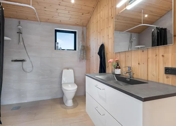 Dom wakacyjny 3 Bedroom Cozy In *