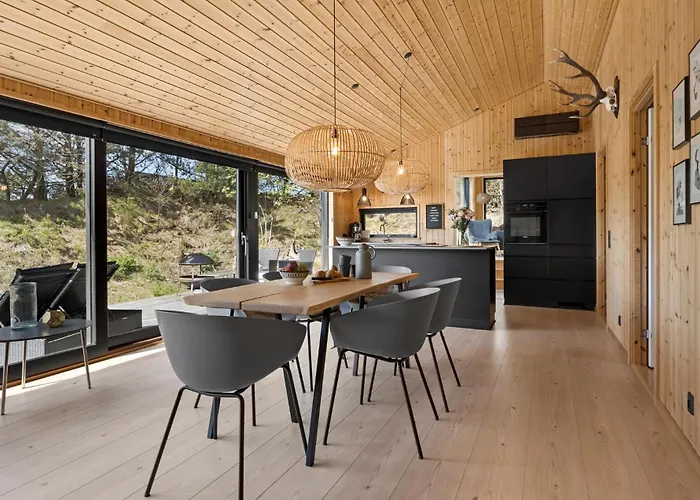 3 Bedroom Cozy In *
